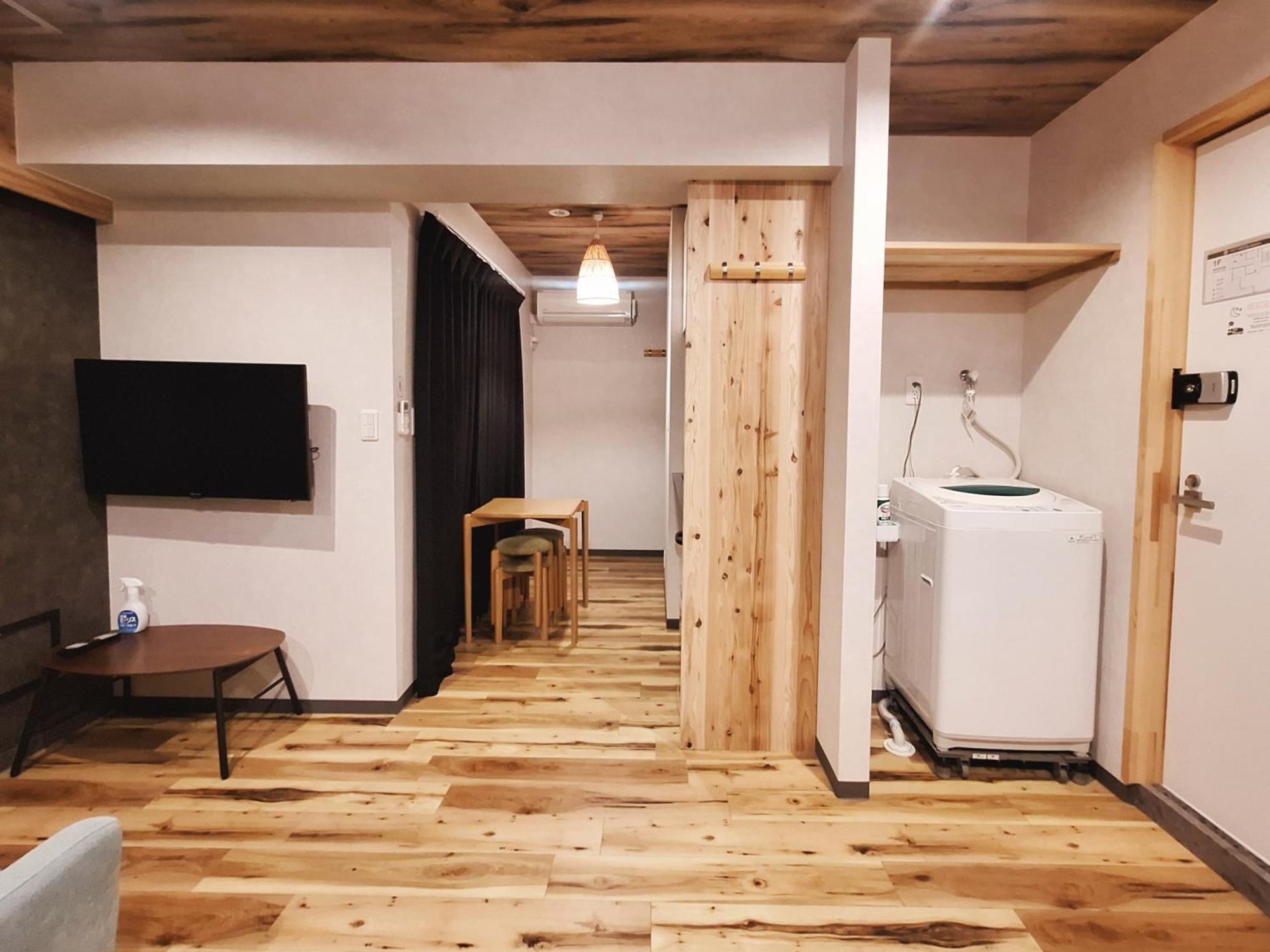 Poly Hostel Ōsaka Exterior foto